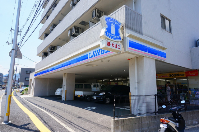 コンビニ　ローソン広島西原八丁目店（コンビニ）まで200m