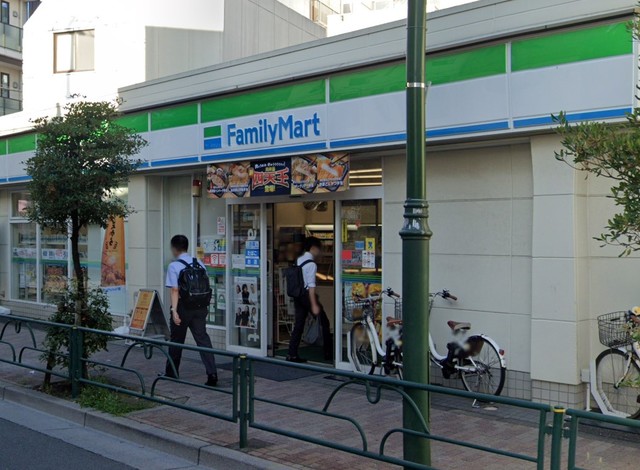 コンビニ　ファミリーマート高砂五丁目店（コンビニ）まで340m