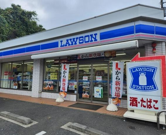 コンビニ　ローソン富岡東5丁目店（コンビニ）まで906m