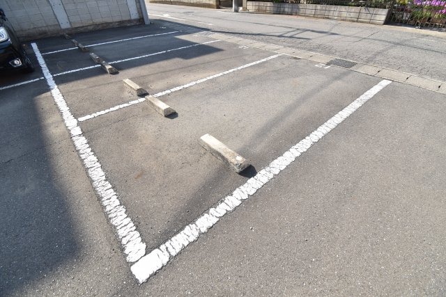 駐車場　シャルクレール