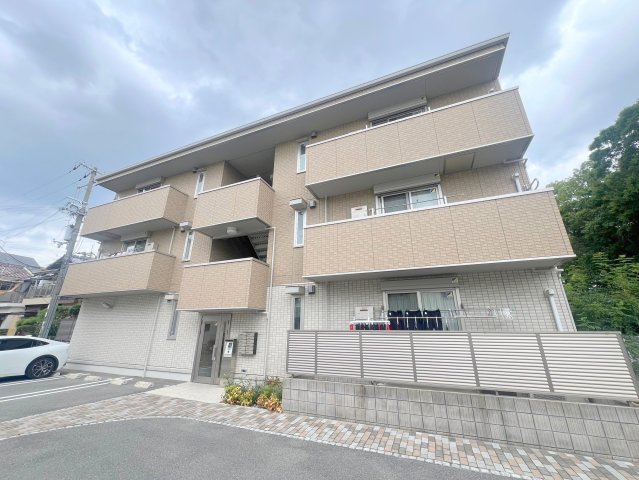 建物外観　綺麗な外観の素敵なお部屋があなたを待っています。