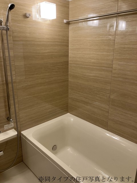 バス・シャワールーム　※写真は同タイプ住戸です。