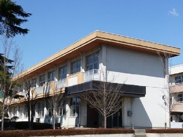 小学校　真岡市立中村小学校（小学校）まで1660m