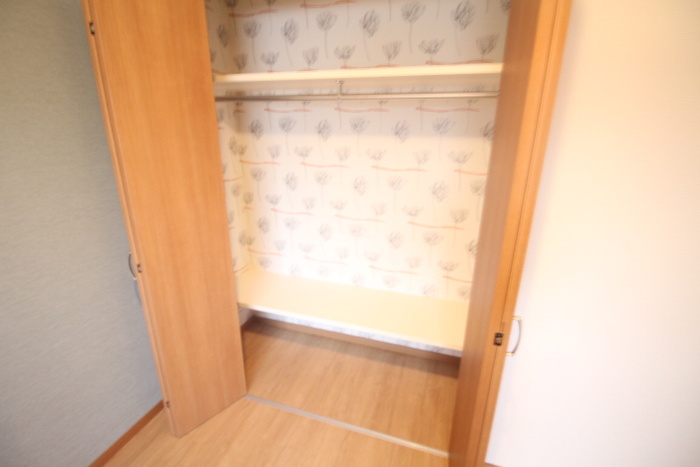 収納　同じ部屋タイプの別部屋の写真です。現況と異なる場合は現況を優