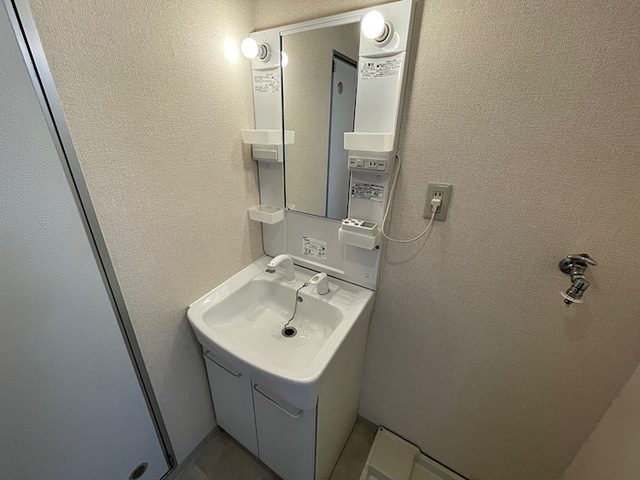洗面設備　同仕様