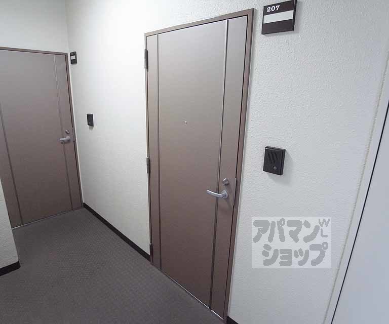 その他設備　玄関ドアです。