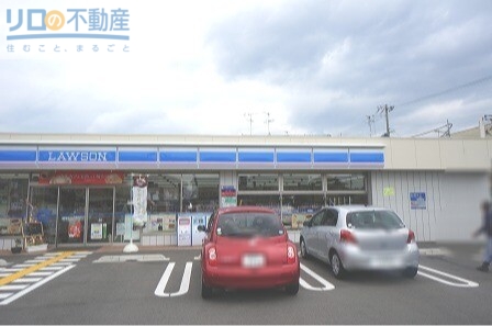 コンビニ　ローソン川西南花屋敷二丁目店（コンビニ）まで503m