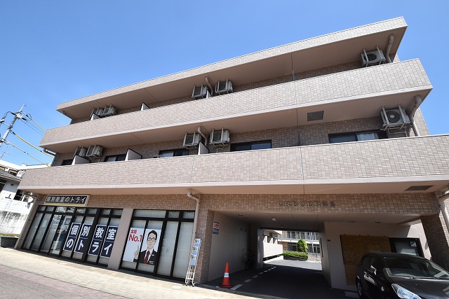建物外観　キレイな外観