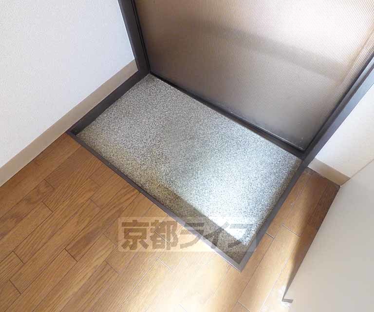 玄関　大きな段差がありません