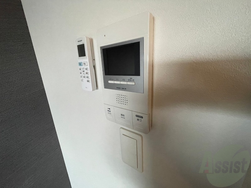 セキュリティ　ＴＶモニター付インターホンです。来客者の顔が見えるので安心！