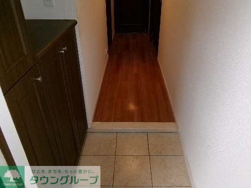玄関　共有部からの室内