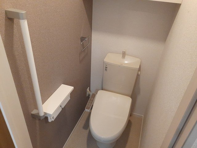 トイレ　清潔感のあるトイレです