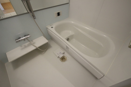 バス・シャワールーム　※別部屋の写真です