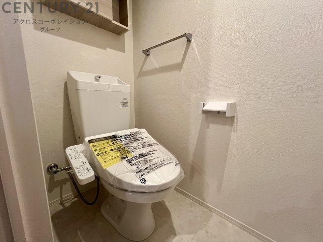 トイレ　温水洗浄便座付きのトイレです♪