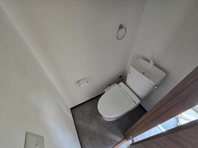 トイレ　落ち着いたトイレです