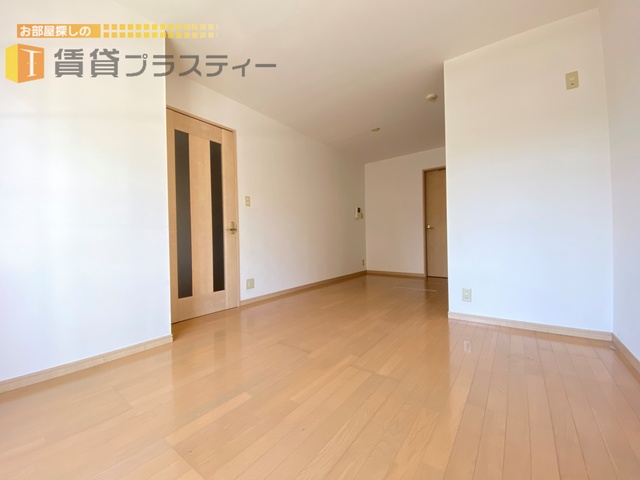 居室・リビング　広々としたリビングです。