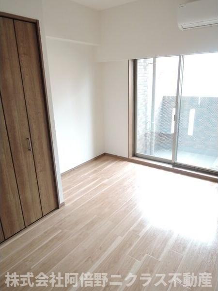 バルコニー　内装は別部屋の参考写真です。