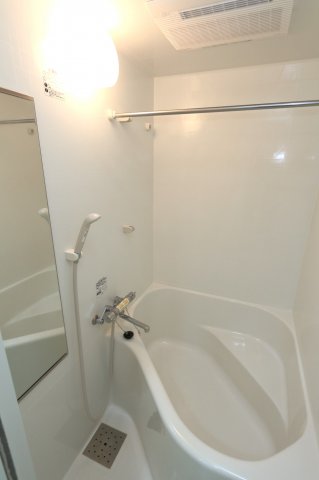 バス・シャワールーム　参考写真（同物件別部屋）
