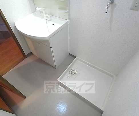 その他設備　室内洗濯機置き場です