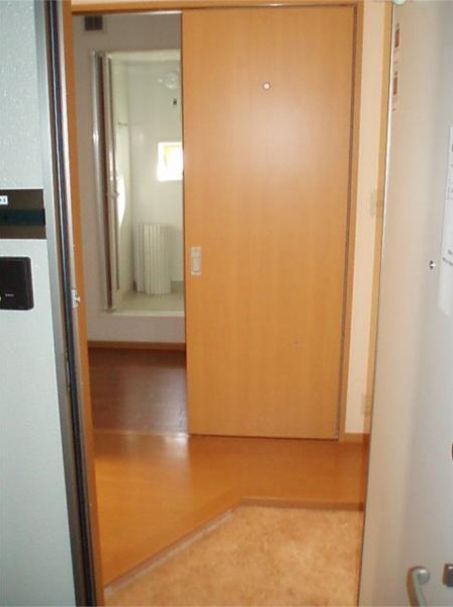 玄関　弊社は都内全域の物件をご紹介可能です！