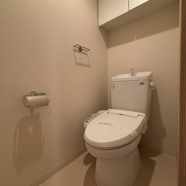 トイレ　※写真は同タイプ住戸です。