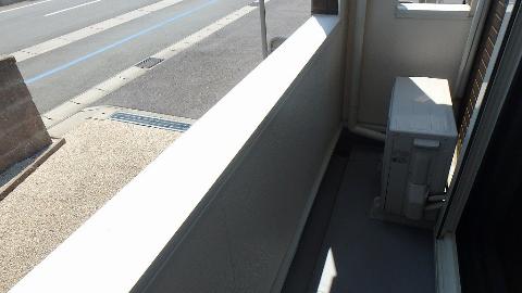 バルコニー　日当たりが良く、洗濯物もよく乾く♪