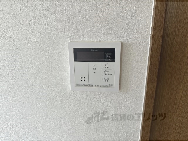 その他設備　給湯器リモコン