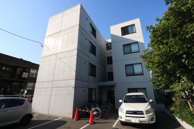 建物外観　４階建て★