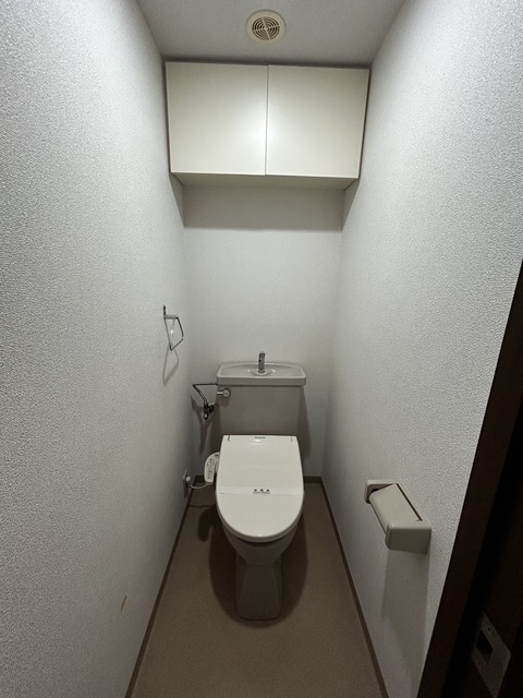 トイレ　別部屋参考写真です
