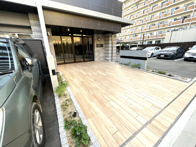 エントランス　お帰りなさいませ。