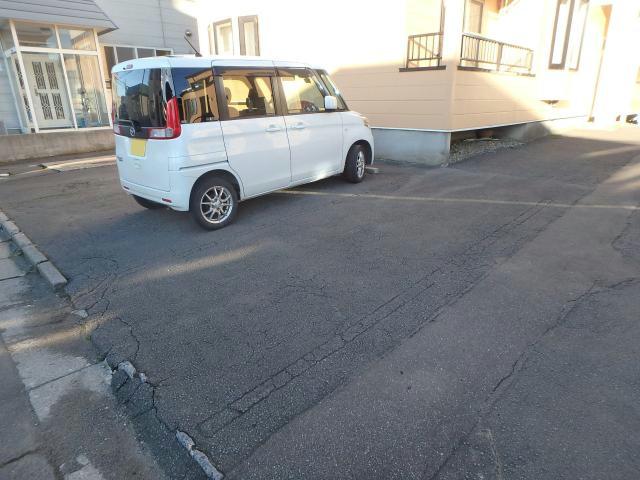 駐車場　駐車場