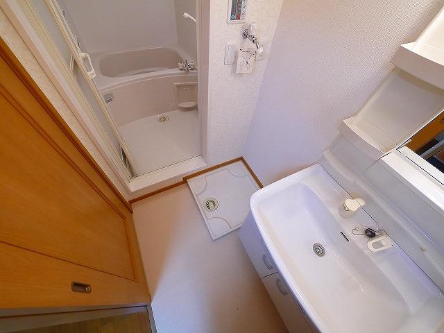 洗面設備　忙しい朝には欠かせない洗面所です