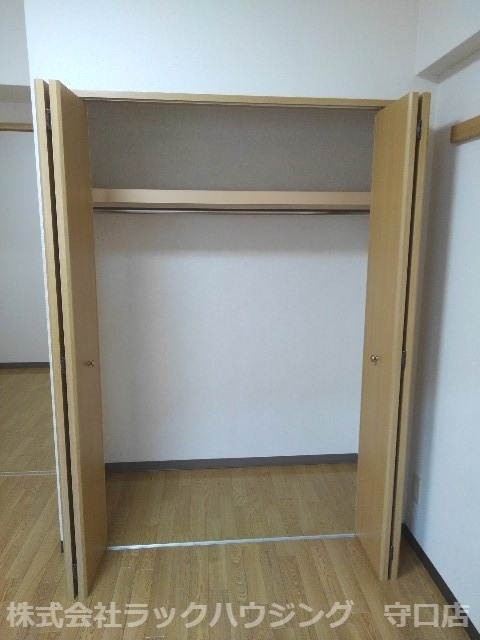 収納　反転タイプ 同仕様写真となります。
