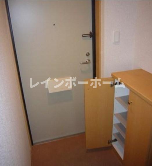 玄関　落ち着いた玄関です