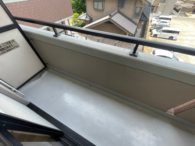 バルコニー　※他のお部屋の参考写真となります。