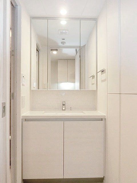 洗面設備　お部屋探しは株式会社　タウンハウジング　までお気軽にお問合…