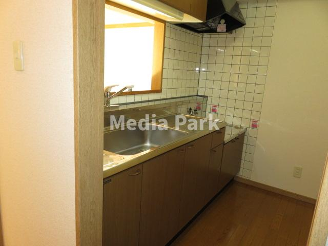 キッチン　同物件別のお部屋の写真です。参考写真です。