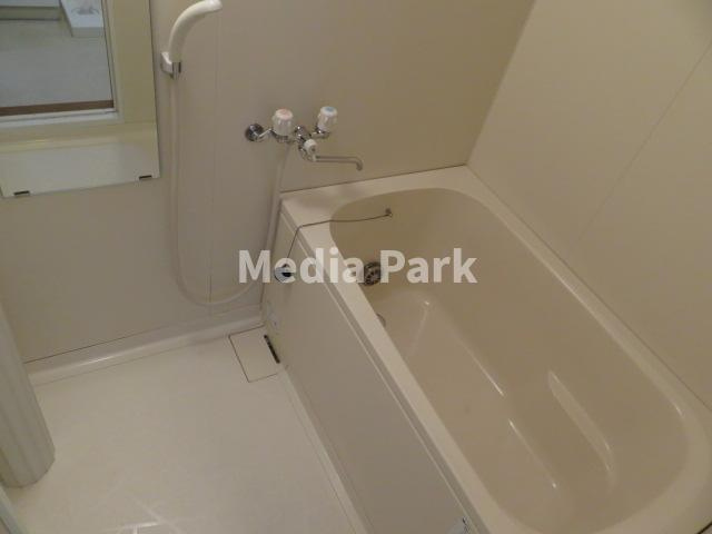 バス・シャワールーム　同物件別のお部屋の写真です。参考写真です。