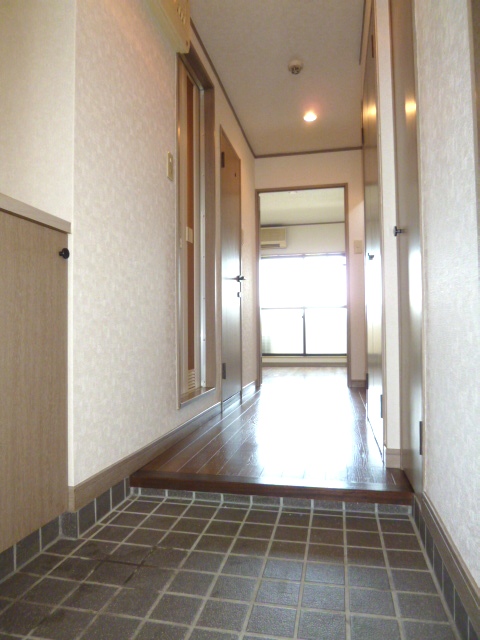 玄関　収納もある玄関です