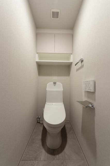 トイレ　※写真は同タイプ住戸です。