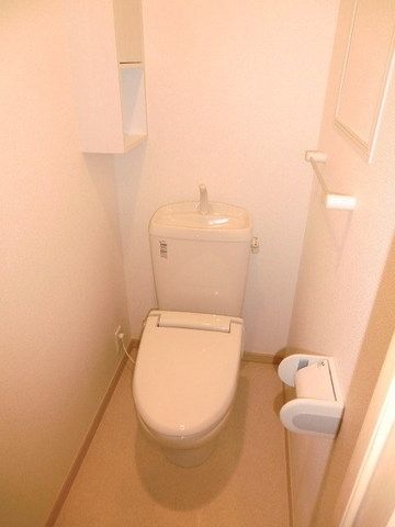 トイレ　暖房便座です