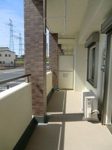 バルコニー　広々バルコニー