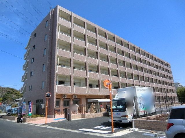 建物外観　日当り良好の部屋向き