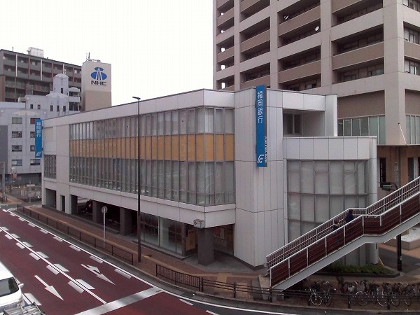 銀行　福岡銀行三萩野支店（銀行）まで600m