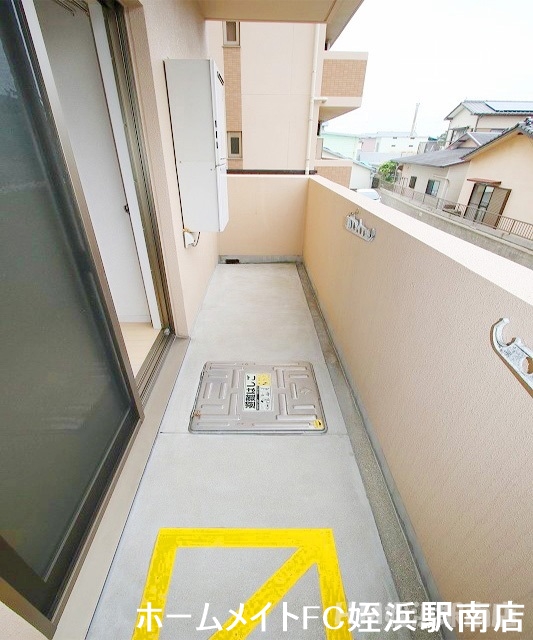 バルコニー　★洗濯物もたくさん干せそうです♪★参考写真