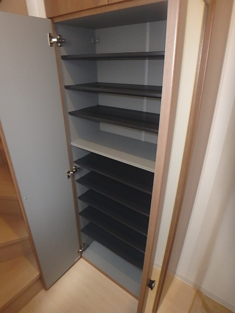 収納　同メーカー施工例