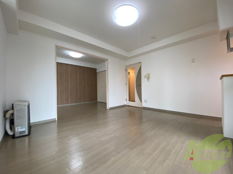 居室・リビング　広くてキレイなお部屋が広がっていて、充実した生活が送れそう。
