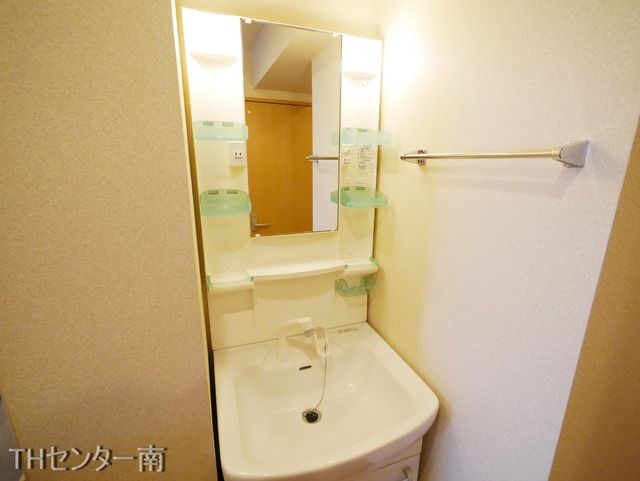 洗面設備　同物件別部屋写真