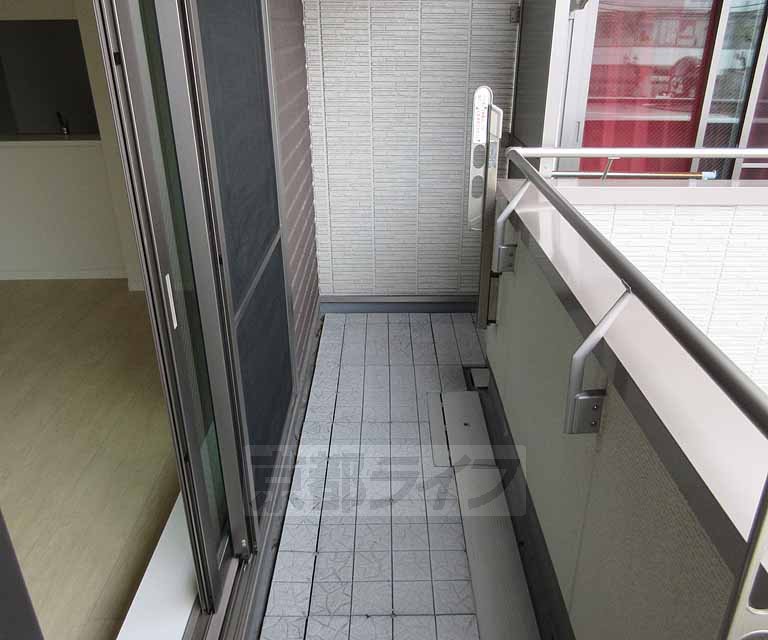 バルコニー　西向きのベランダです