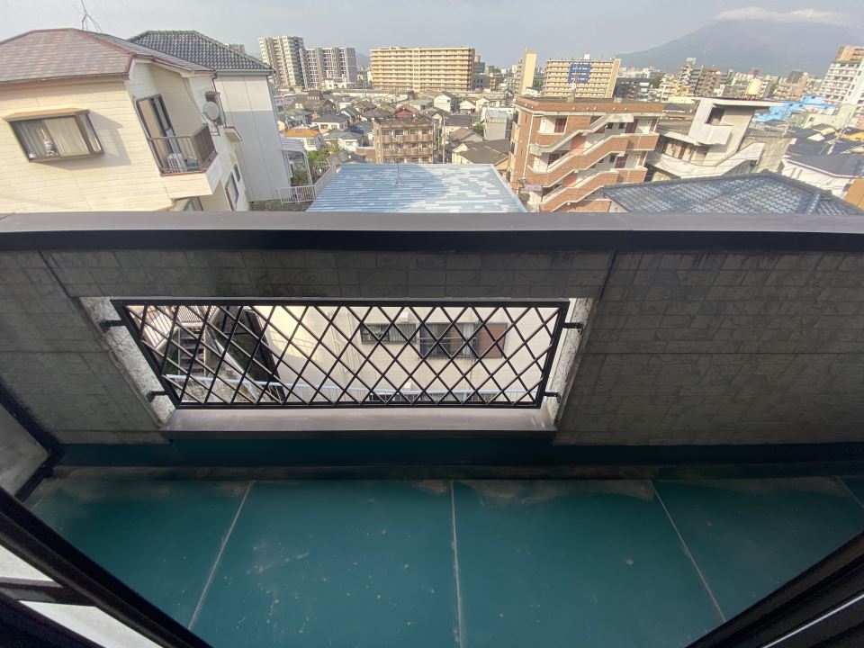 バルコニー　東向きのお部屋です